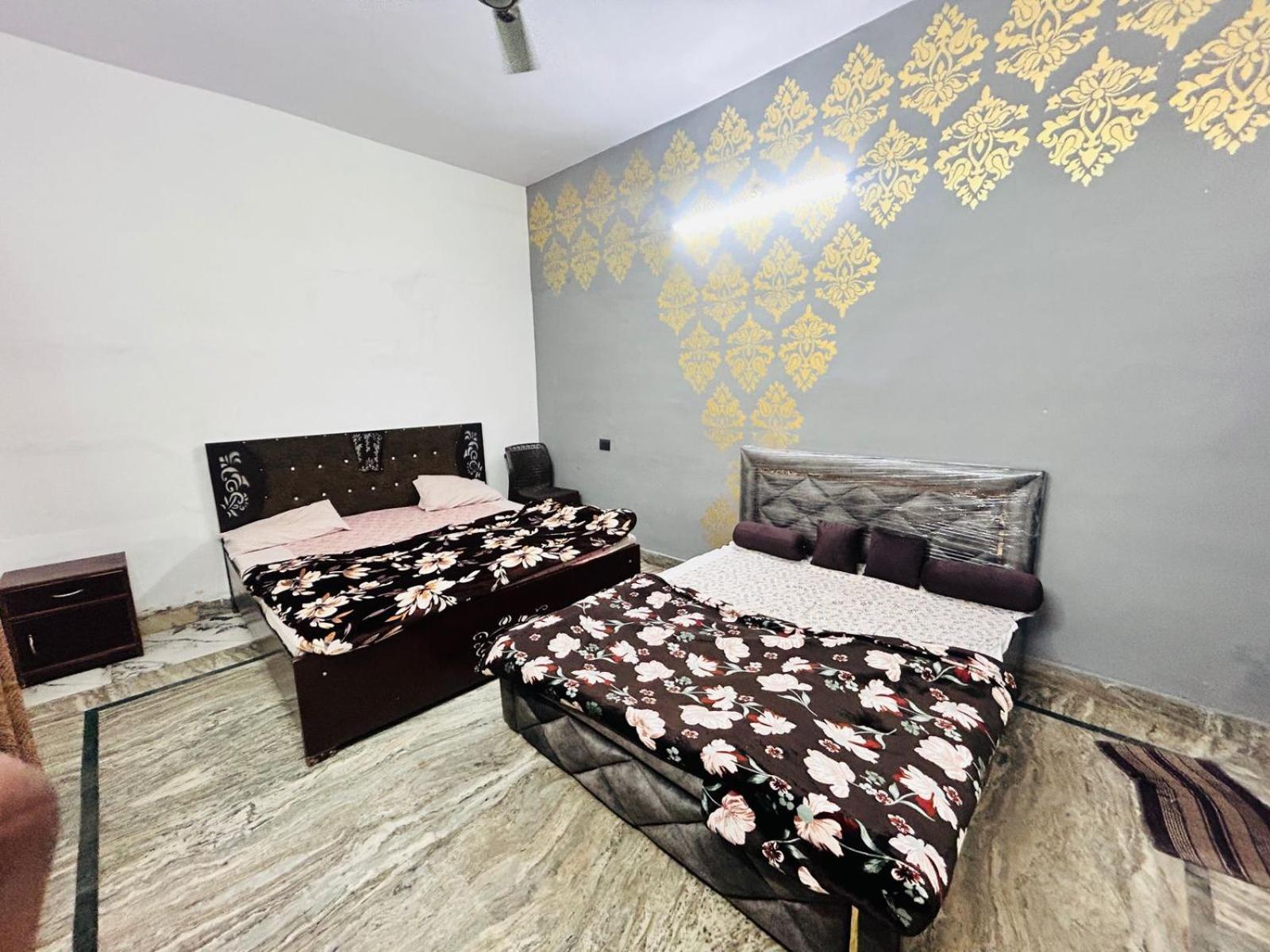 Agrawal Inn Guest House Mathura Exterior photo